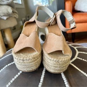 Solidos Positano Platform in Desert